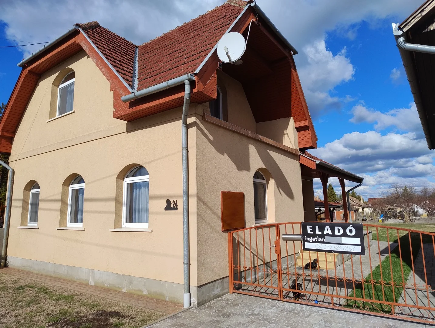 Eladó családi ház Tiszakécsken - Kép 2