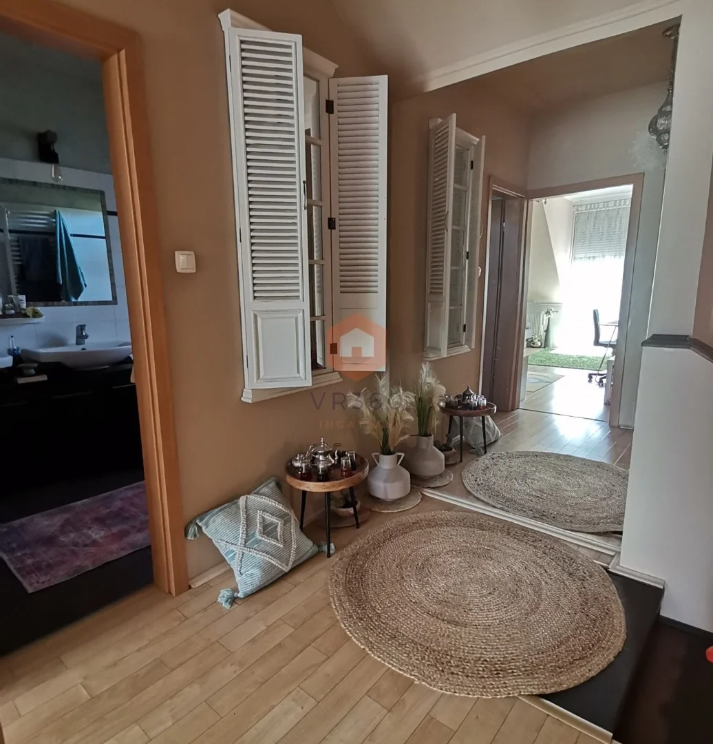 Eladó tégla lakás Pécsen - Kép 10