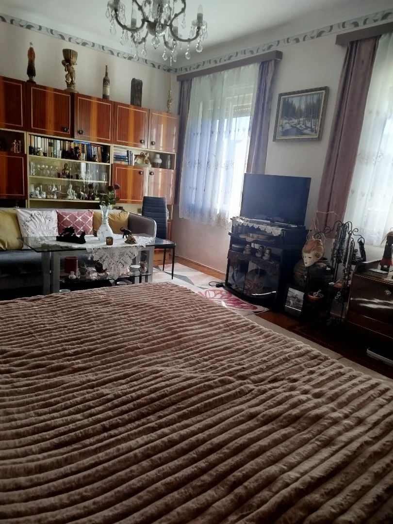 Eladó családi ház Pécsen