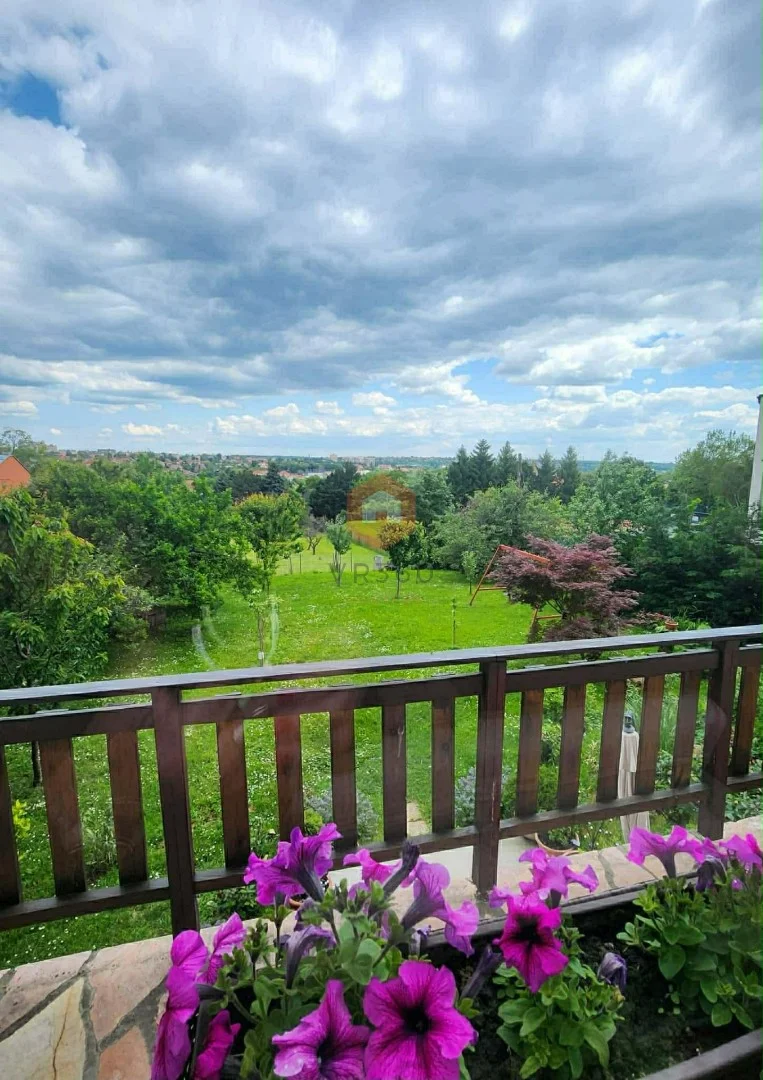 Eladó családi ház Pécsen - Kép 13