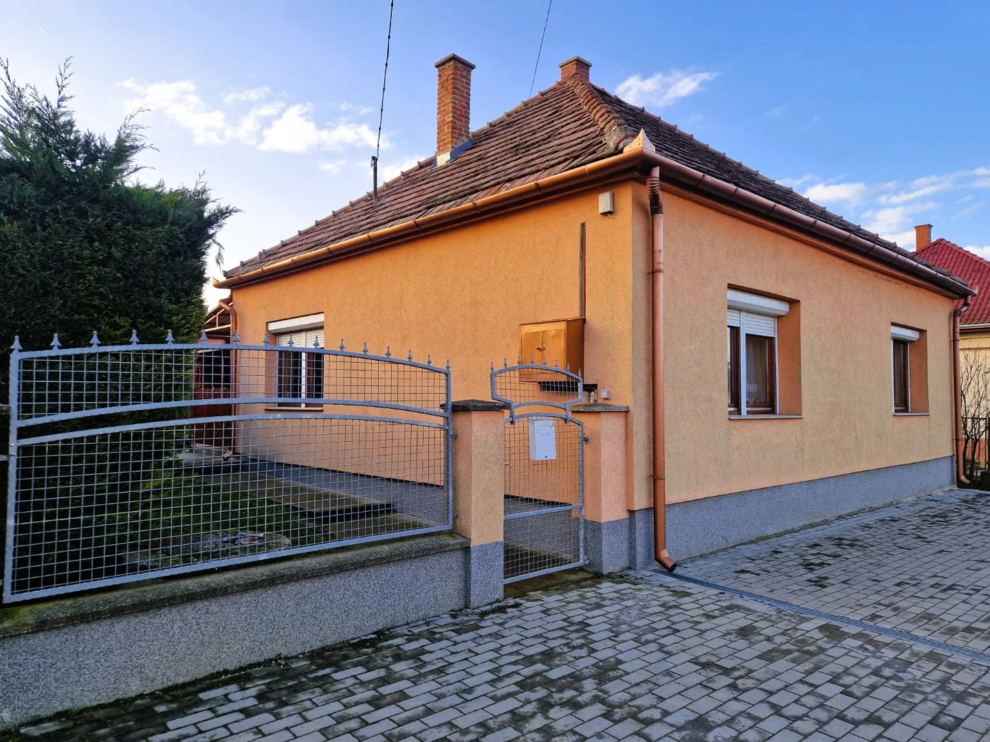 Eladó családi ház Kéthelyen - Kép 2