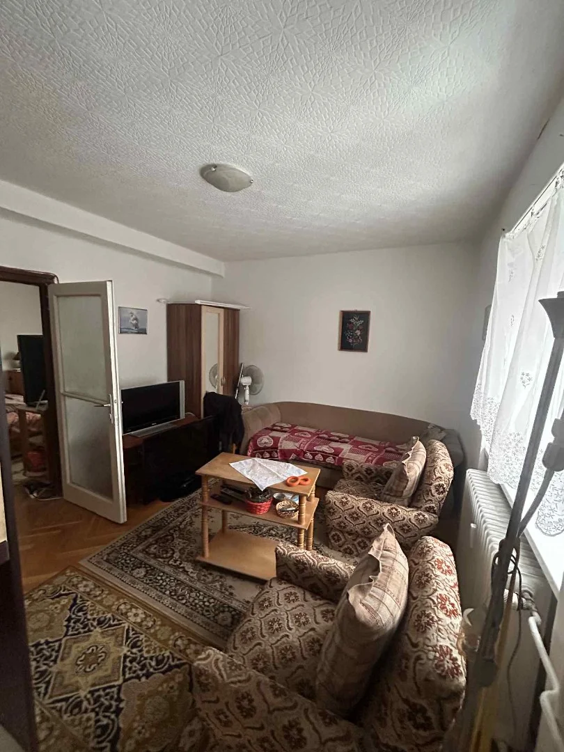 Eladó tégla lakás Dunaújvárosban - Kép 3