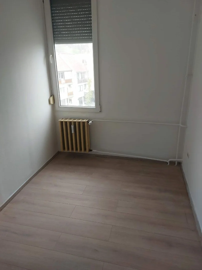 Eladó panel lakás Szekszárdon - Kép 6