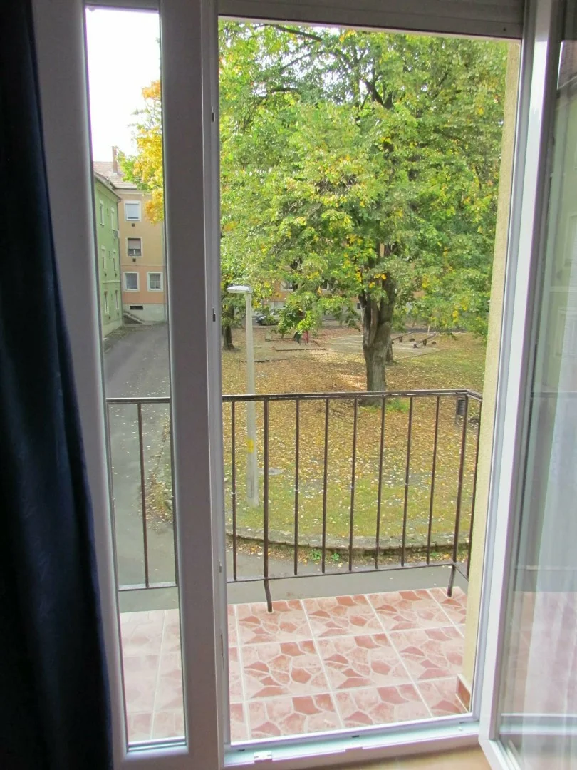 Eladó tégla lakás Pécsen - Kép 17