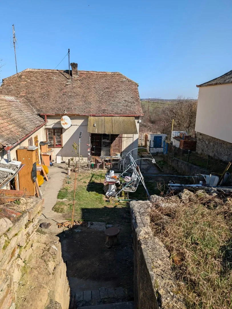 Eladó családi ház Pécsen - Kép 7