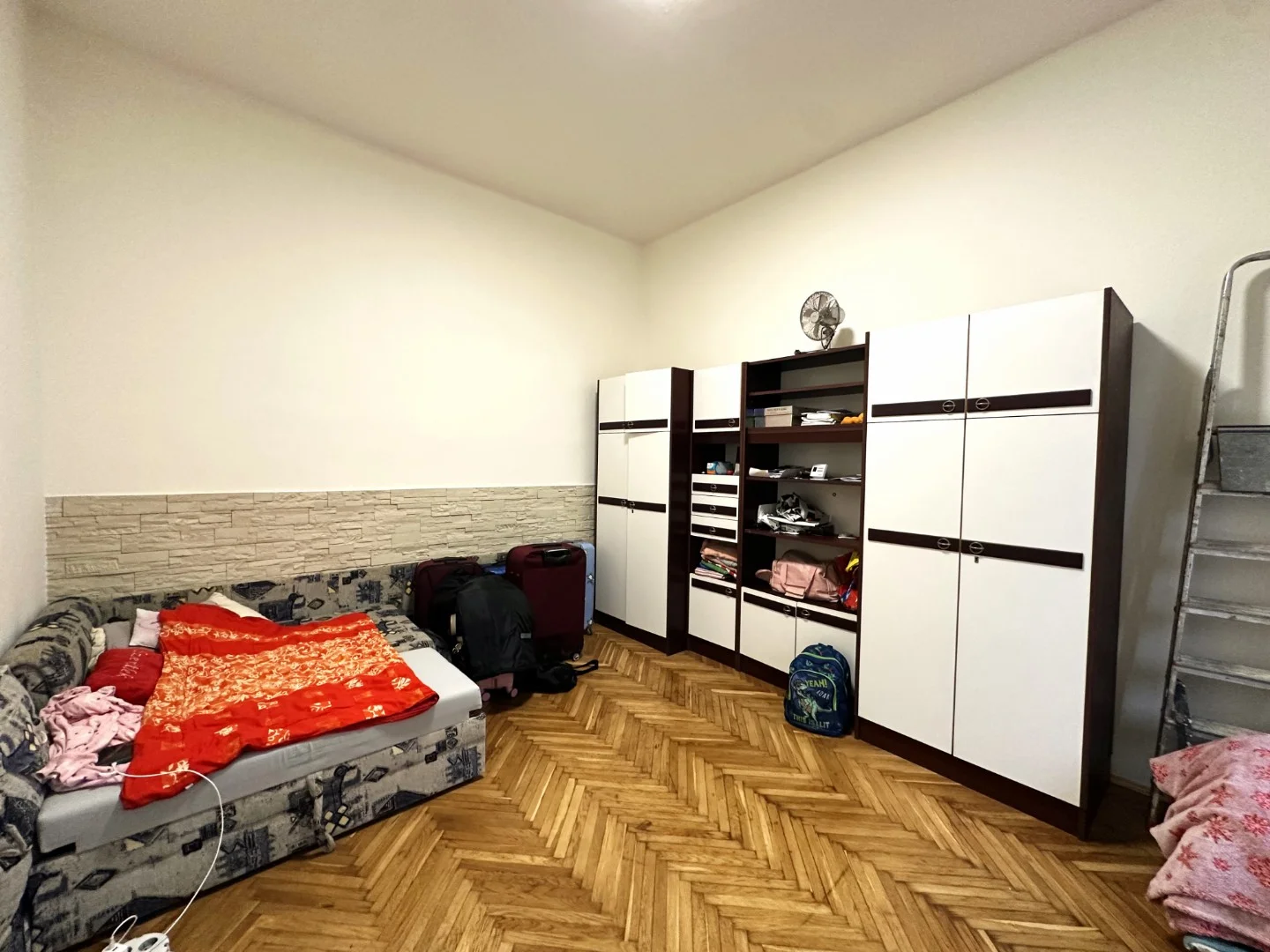 Eladó tégla lakás Pécsen - Kép 8