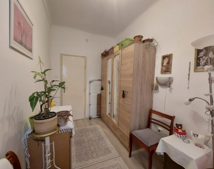 Eladó tégla lakás Pécsen - Kép 6