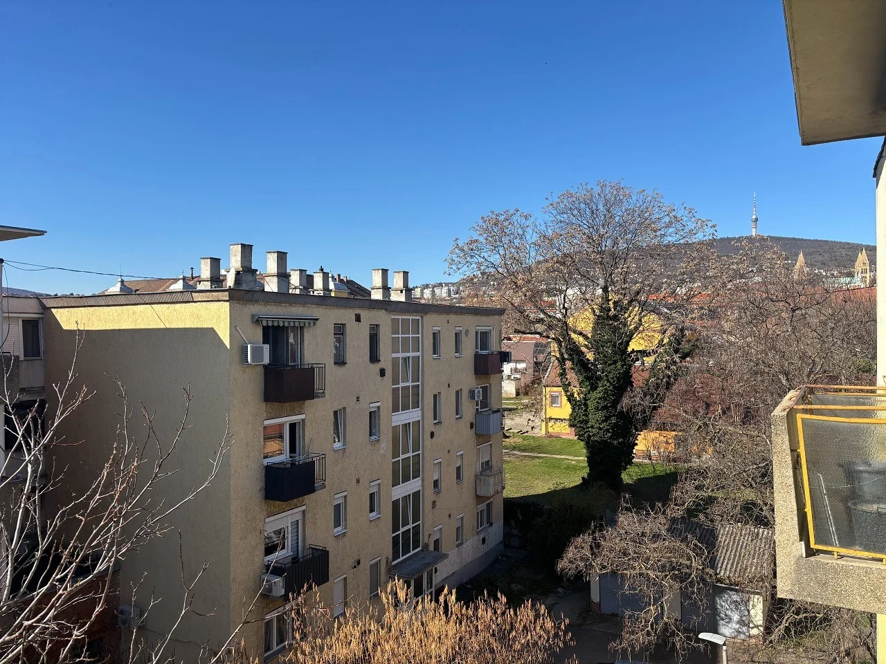 Eladó tégla lakás Pécsen - Kép 18