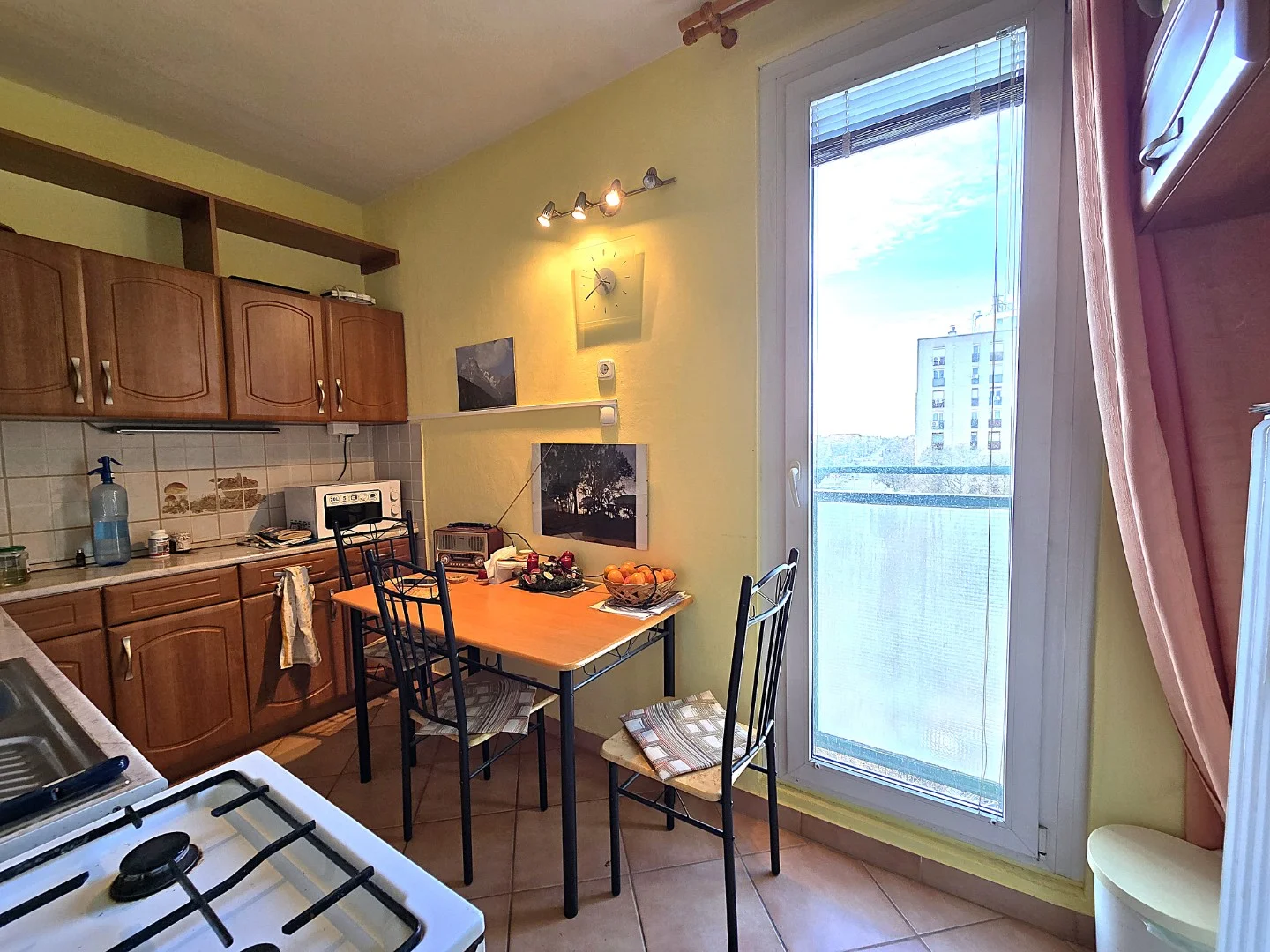 Eladó panel lakás Pécsen - Kép 4