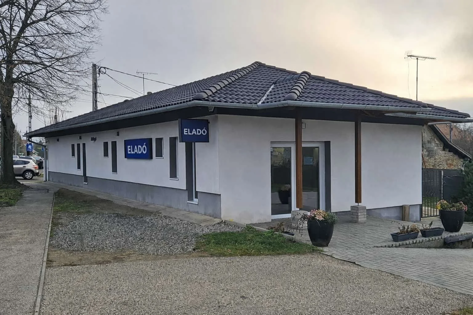 Eladó üzlet iroda / üzlet / kereskedelmi / szolgáltató Gödöllőn