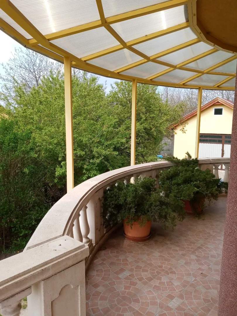 Eladó családi ház Érden - Kép 4