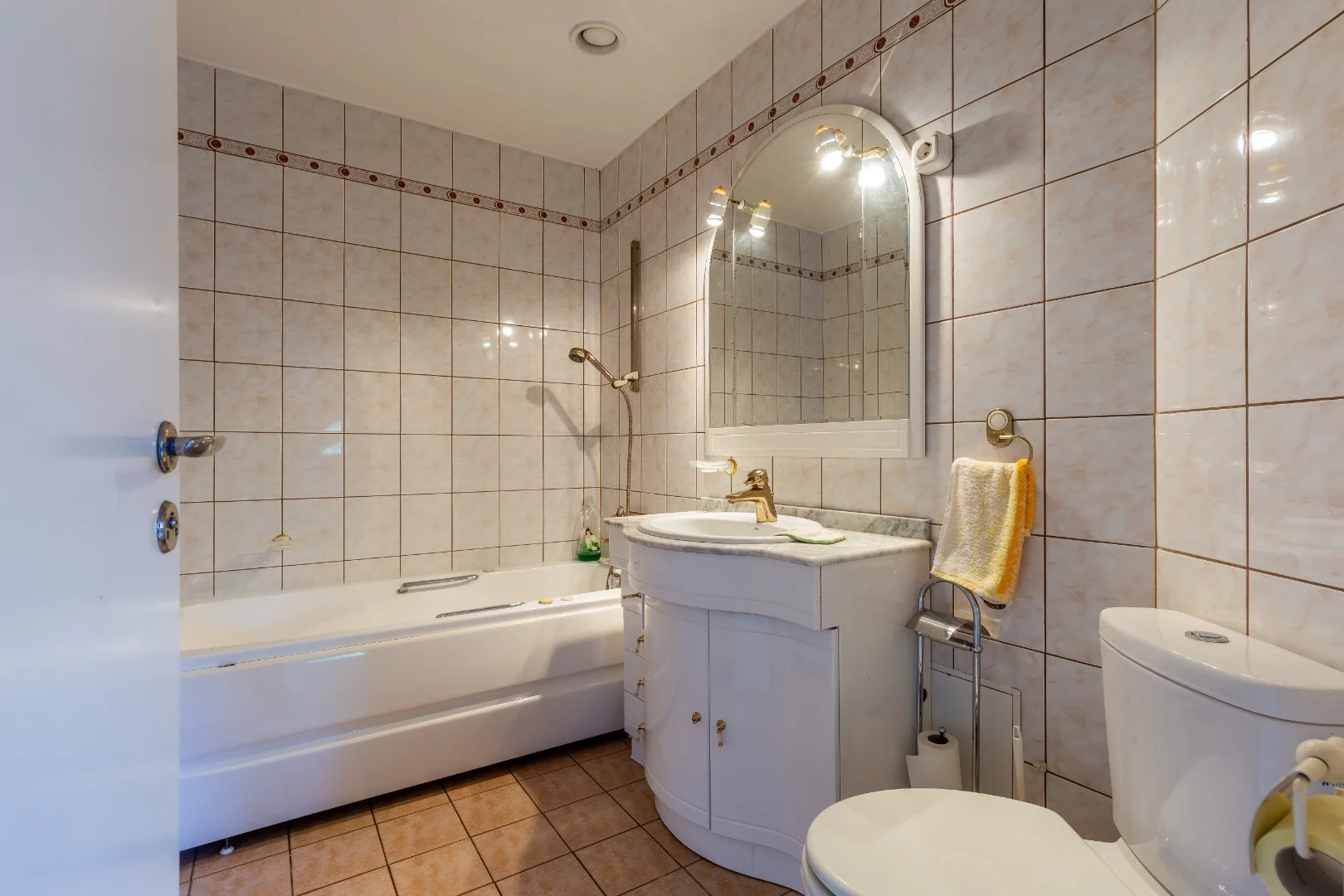 Eladó családi ház Budapest 02. ker.en - Kép 11