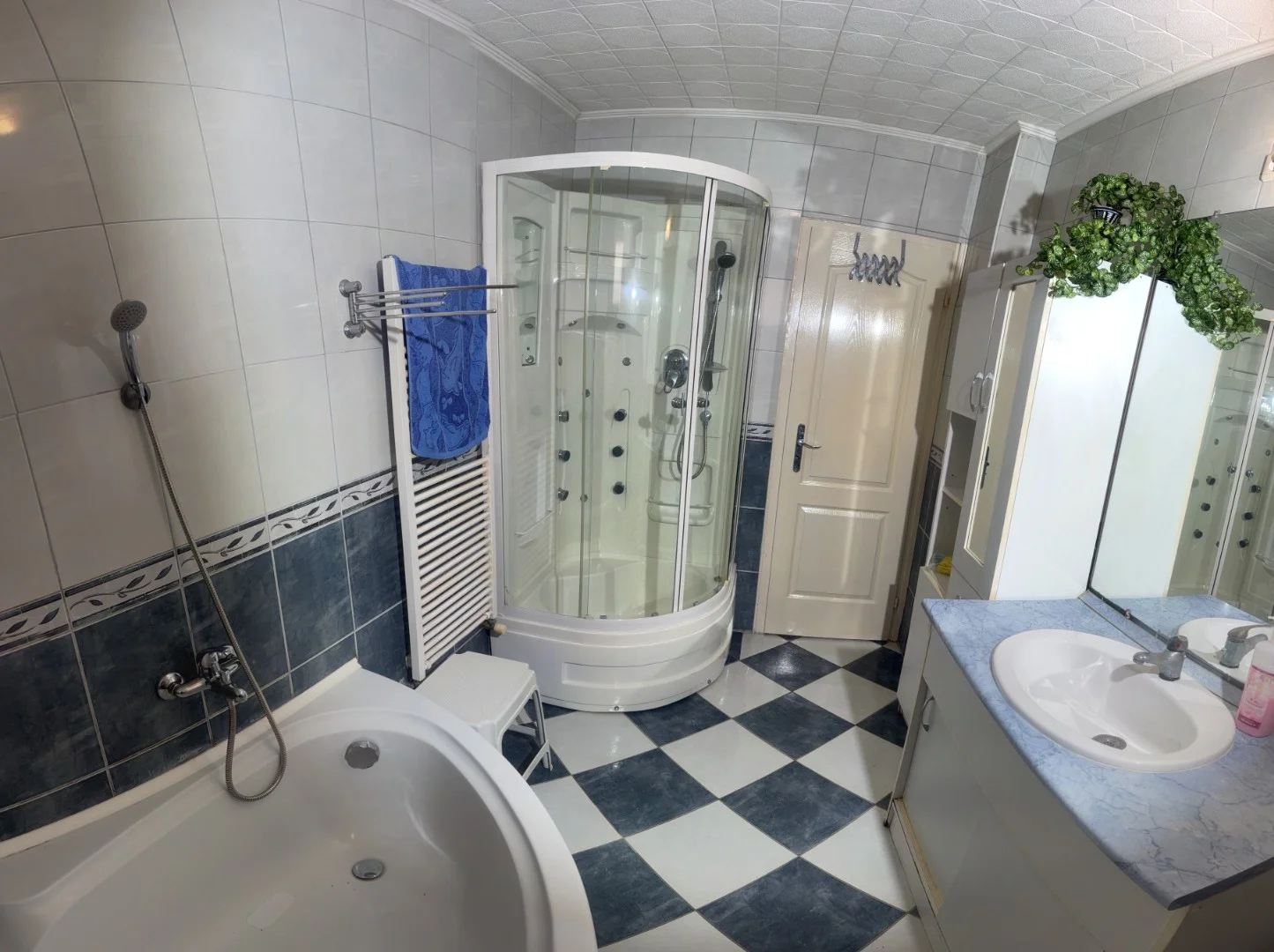 Eladó családi ház Miskolcon - Kép 3