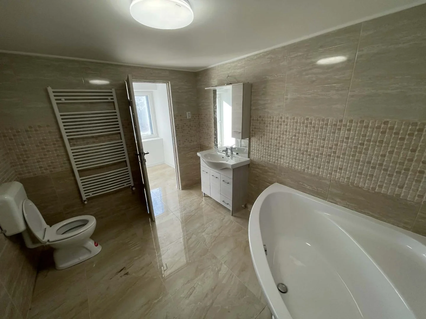 Eladó családi ház Bujon - Kép 19