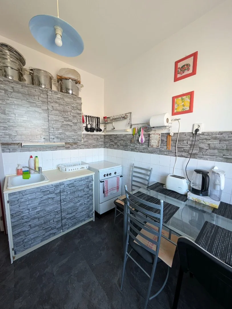 Eladó panel lakás Pécsen