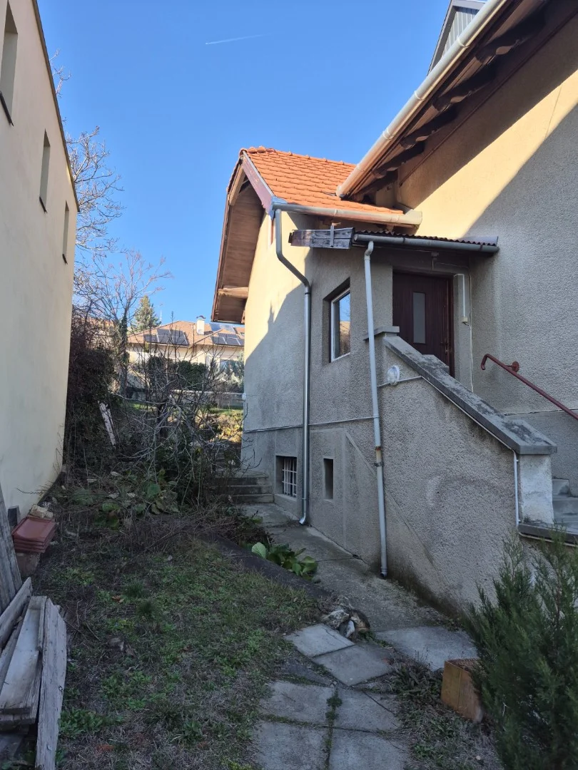 Eladó családi ház Pécsen - Kép 6