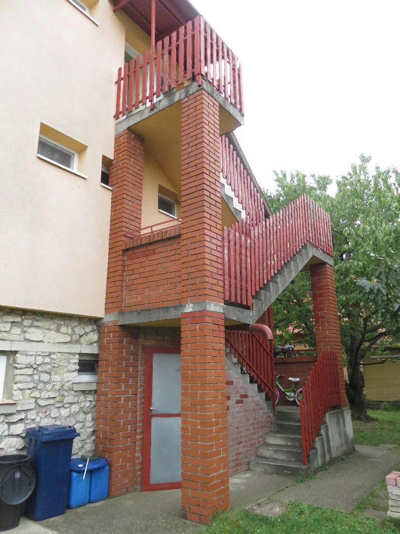 Eladó családi ház Balatonfüreden - Kép 2