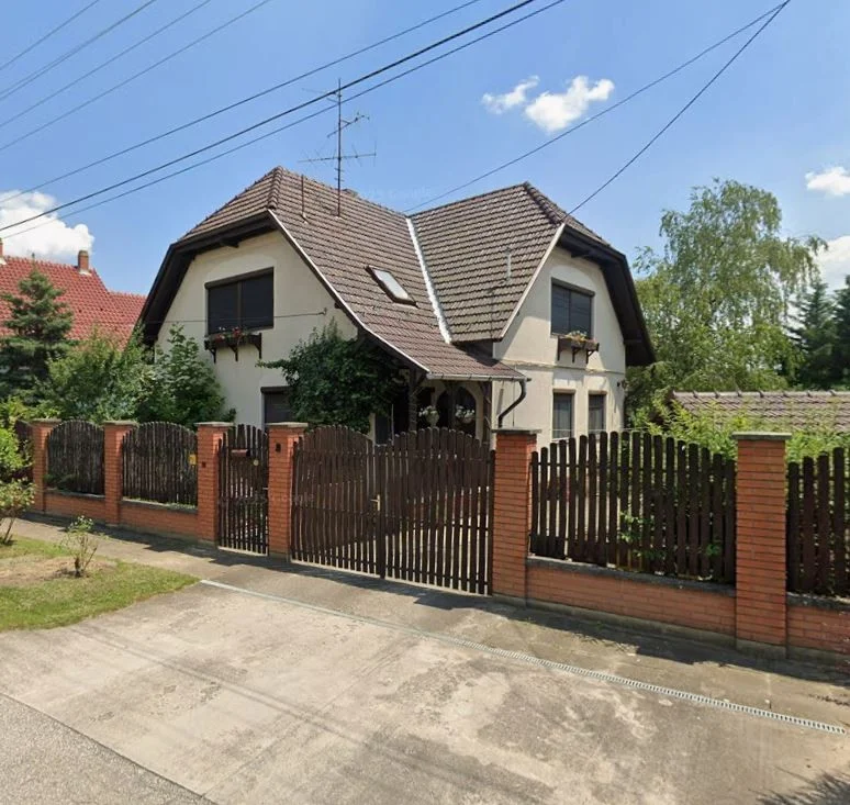 Eladó családi ház Szegeden