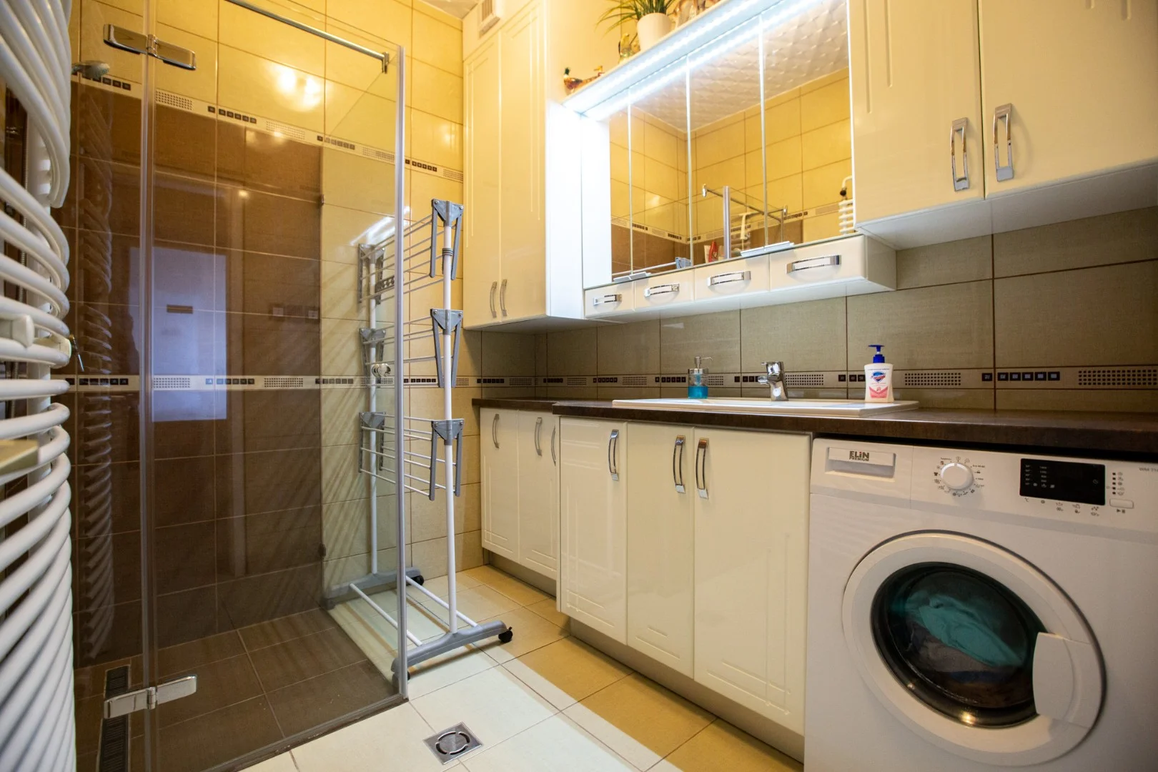 Eladó családi ház Szegeden - Kép 9