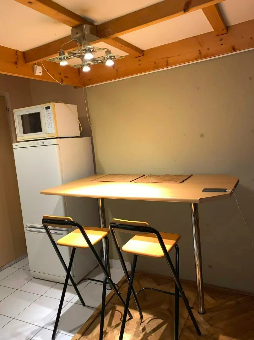 Kiadó tégla lakás Budapest 06. ker.en - Kép 4