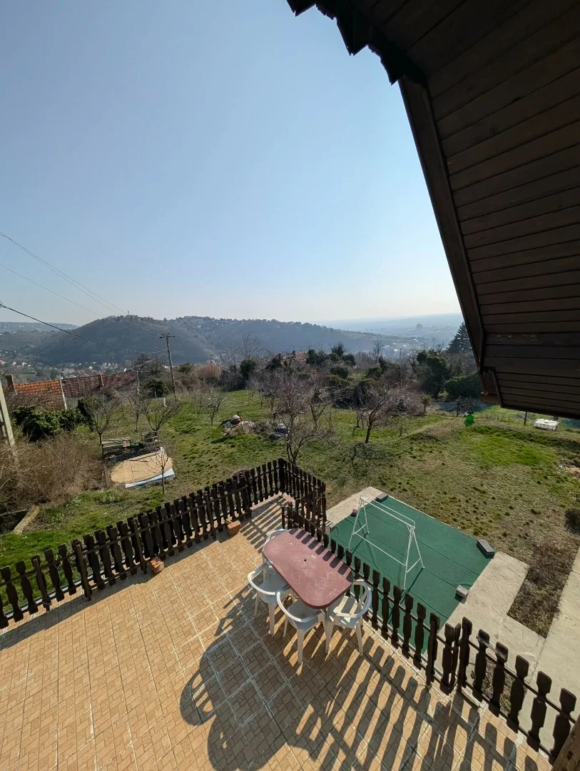 Eladó családi ház Pécsen - Kép 10