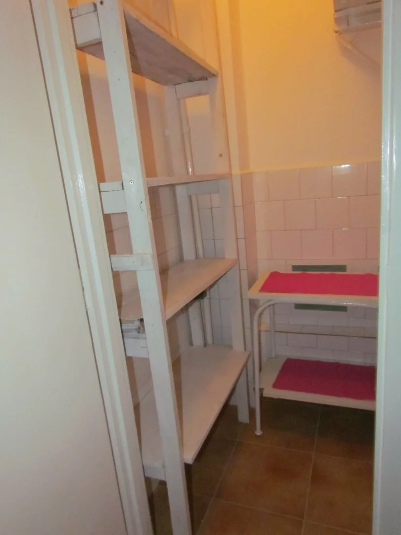 Eladó tégla lakás Pécsen - Kép 9