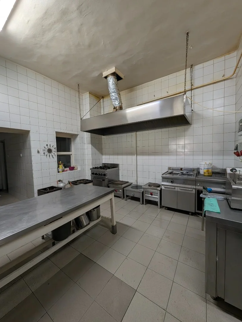 Eladó étterem, bisztró iroda / üzlet / kereskedelmi / szolgáltató Sellyen - Kép 7