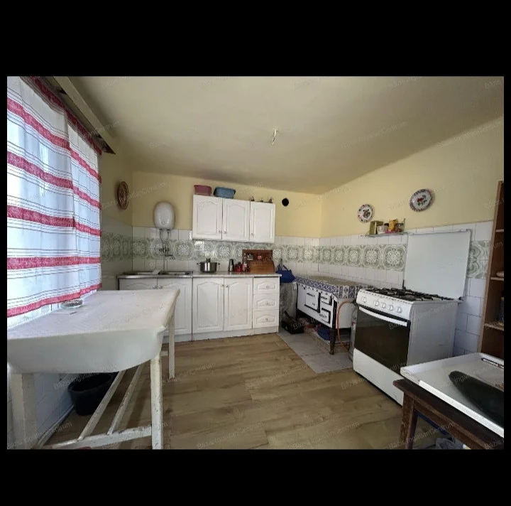 Eladó családi ház Dávodon - Kép 6