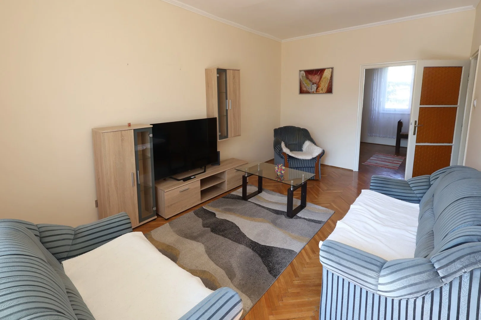 Eladó panel lakás Székesfehérváron - Kép 2