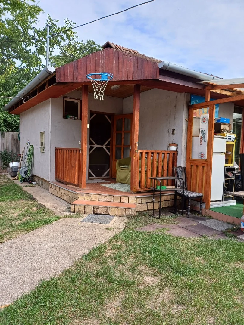 Eladó családi ház Pécelen - Kép 2