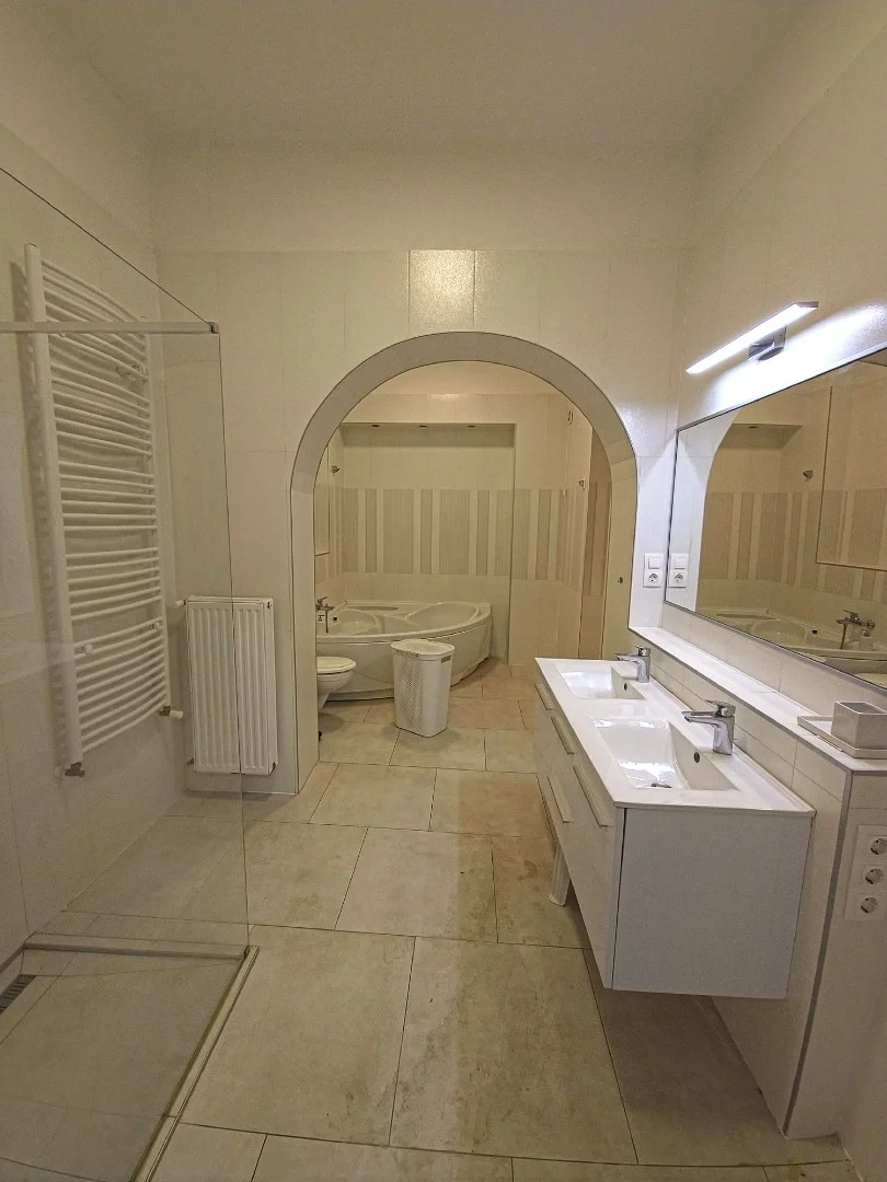 Eladó tégla lakás Pécsen - Kép 5