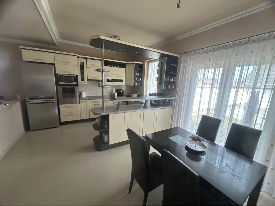 Eladó családi ház Szegeden - Kép 5