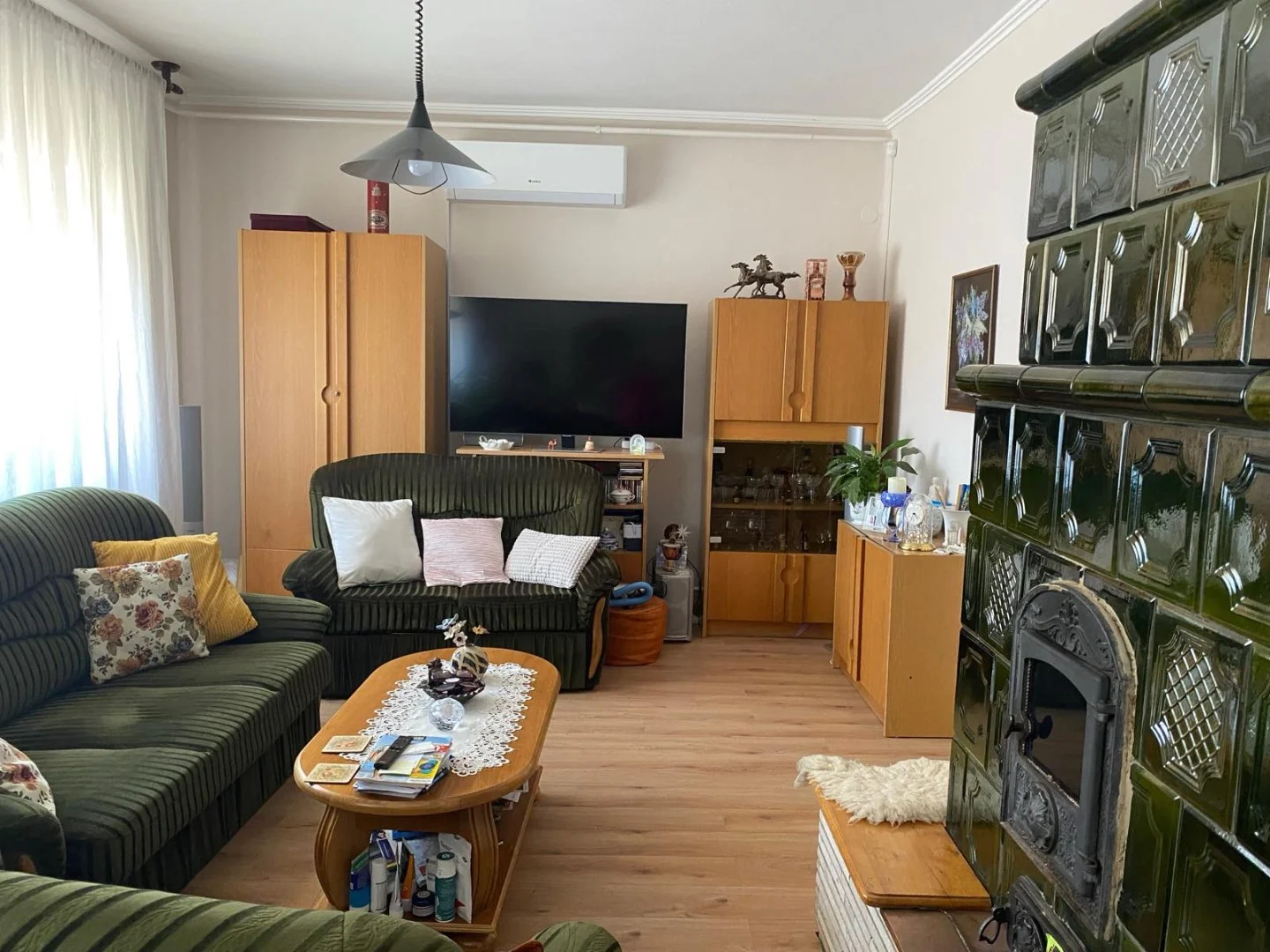 Eladó családi ház Veszprémben - Kép 3