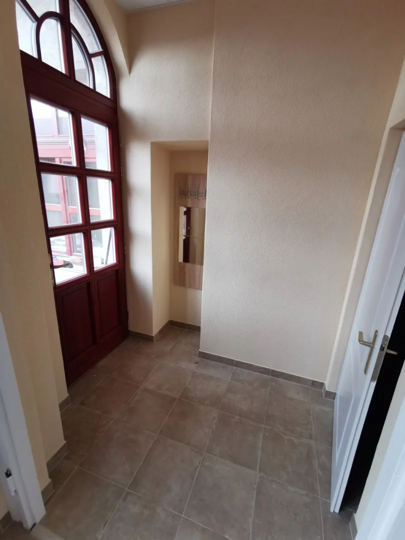 Kiadó tégla lakás Tatan - Kép 4