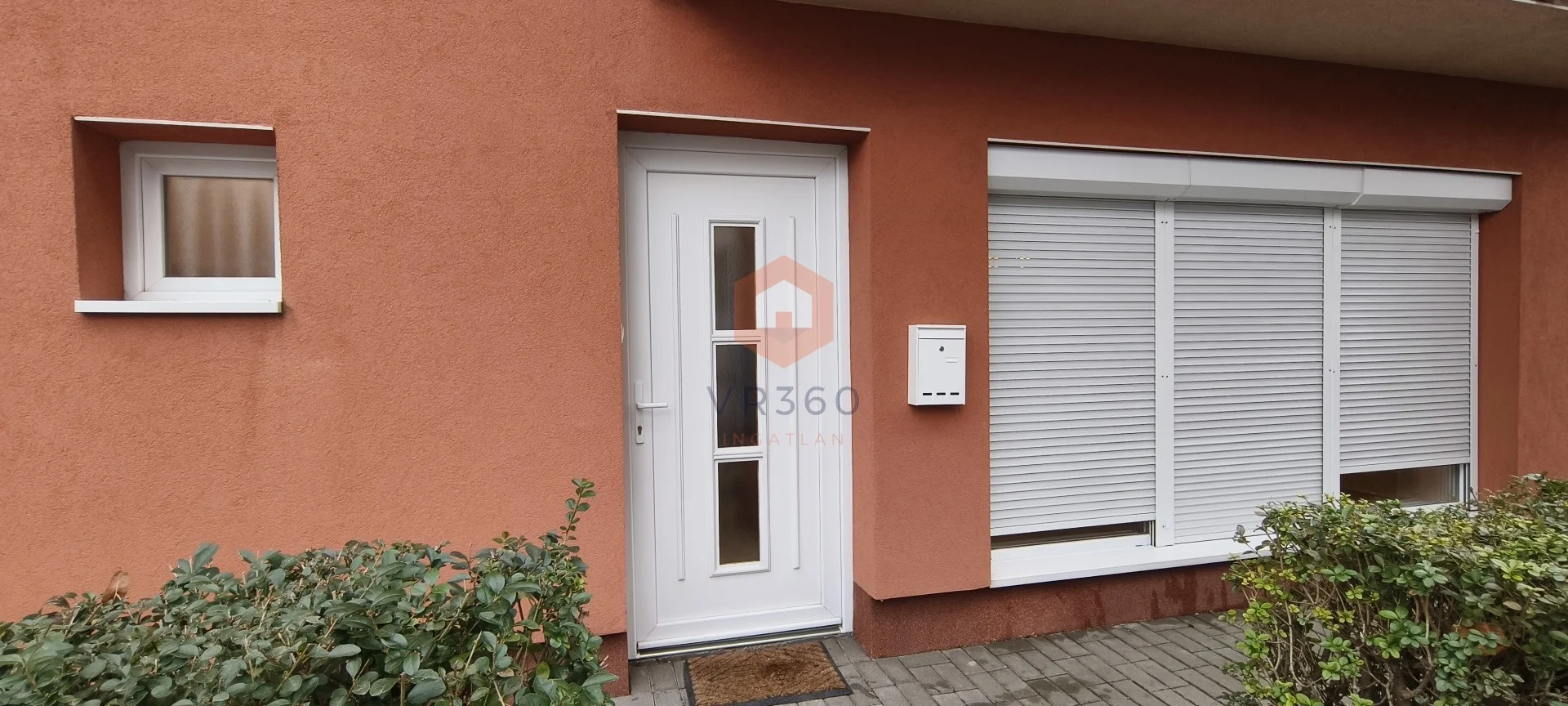 Eladó tégla lakás Pécsen - Kép 9