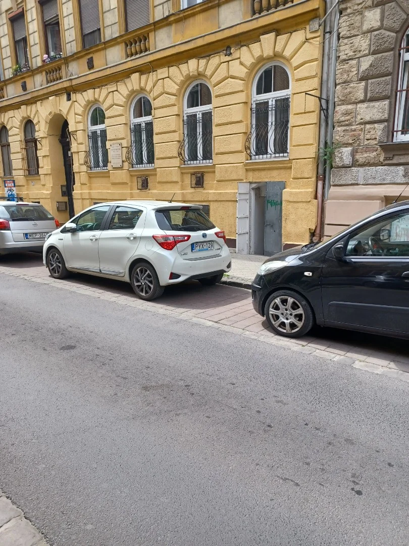 Eladó üzlet iroda / üzlet / kereskedelmi / szolgáltató Budapest 07. ker.en