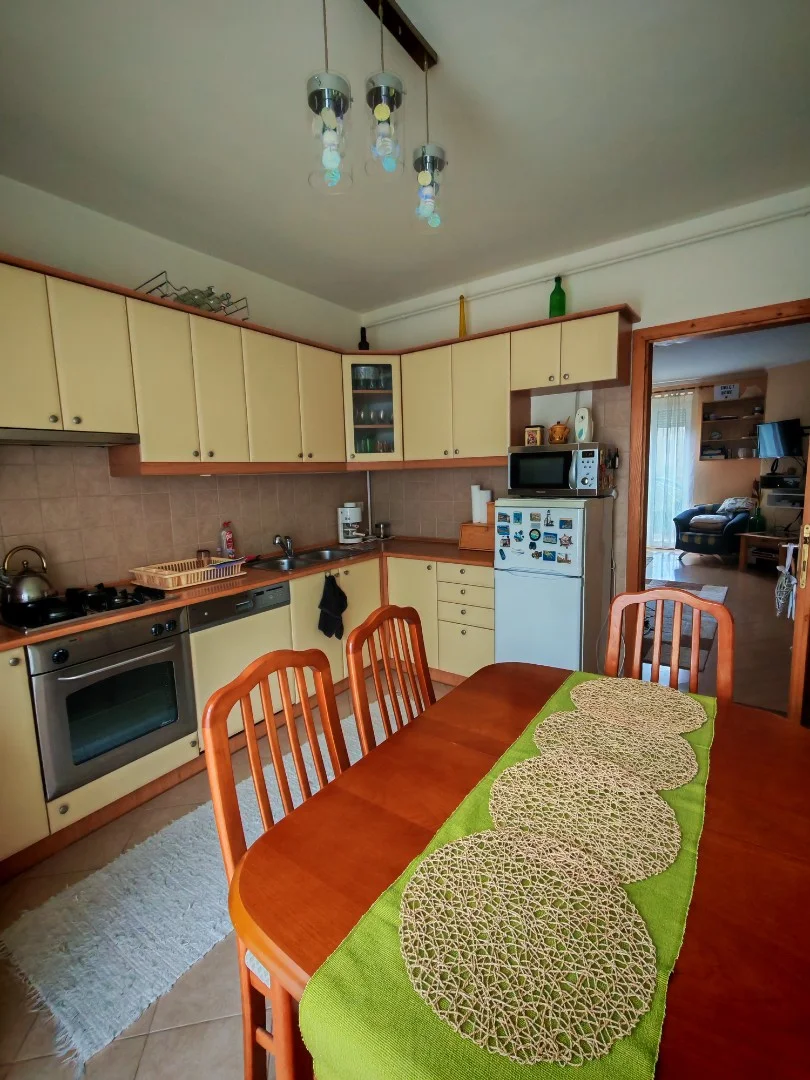 Eladó tégla lakás Pécsen - Kép 2