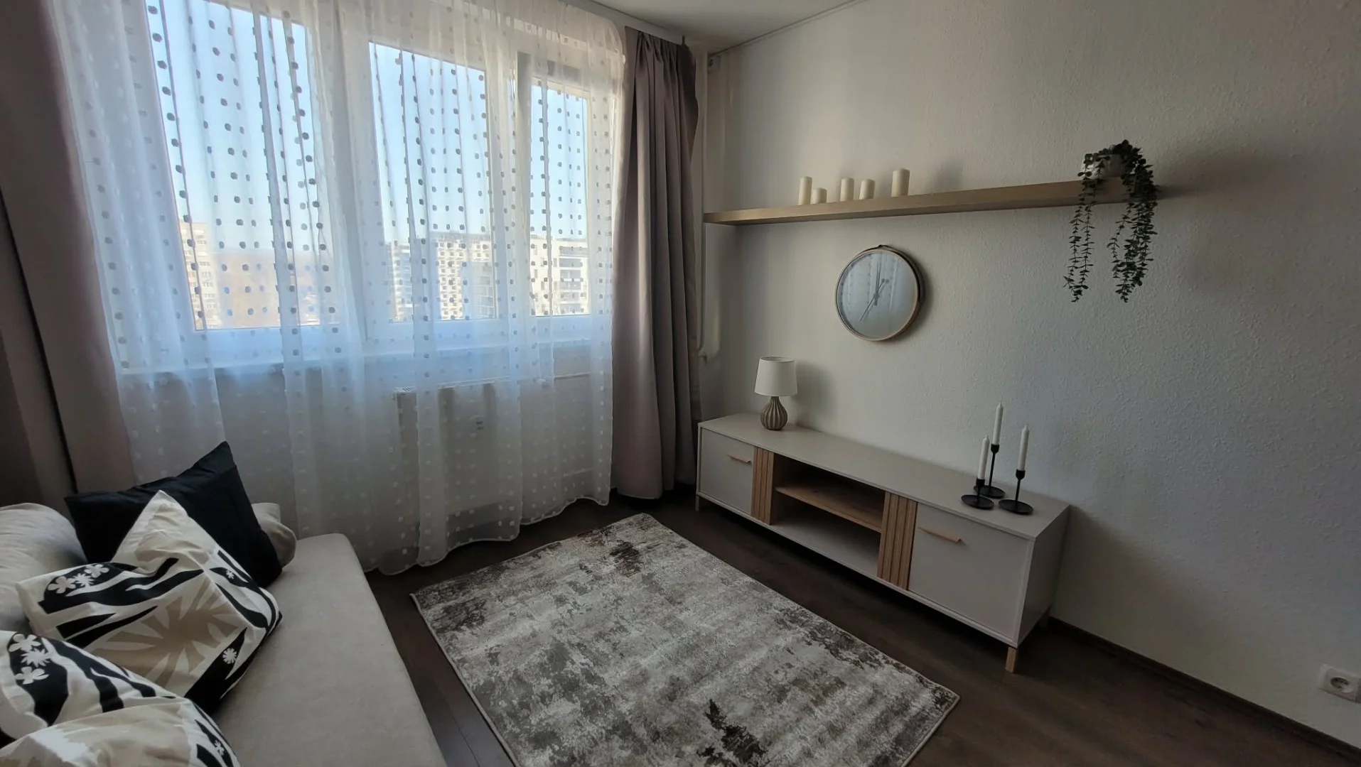 Kiadó panel lakás Budapest 03. ker.en - Kép 4