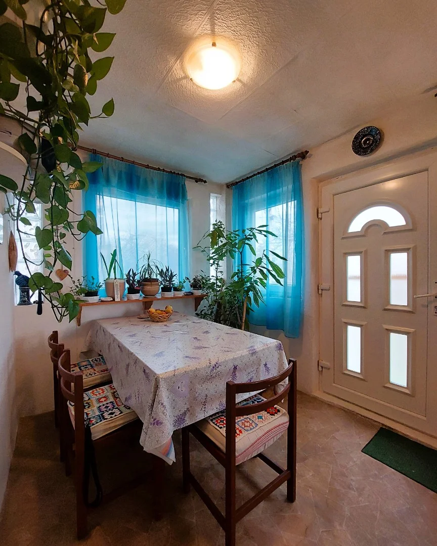 Eladó családi ház Pécsen - Kép 9