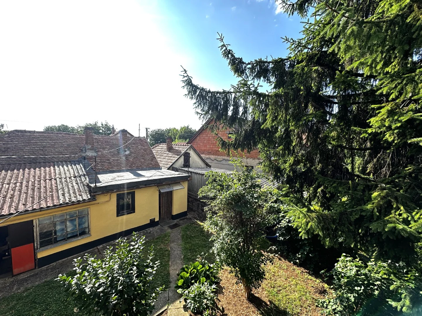 Eladó családi ház Pécsen - Kép 15