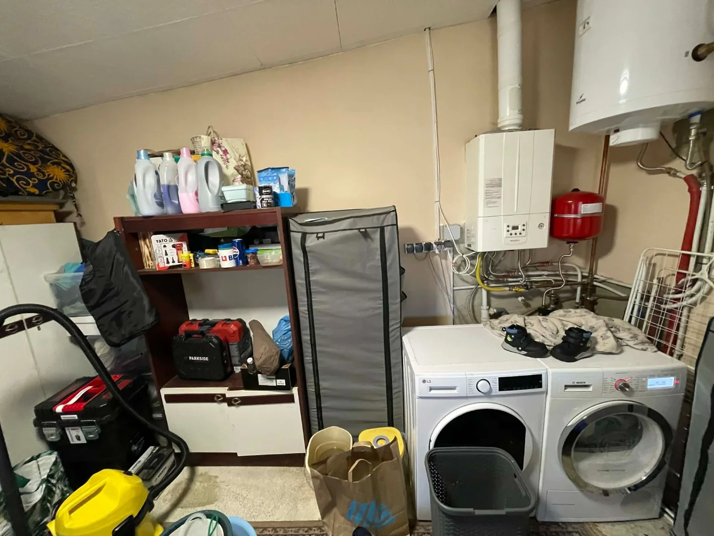 Eladó családi ház Nyíregyházán - Kép 11