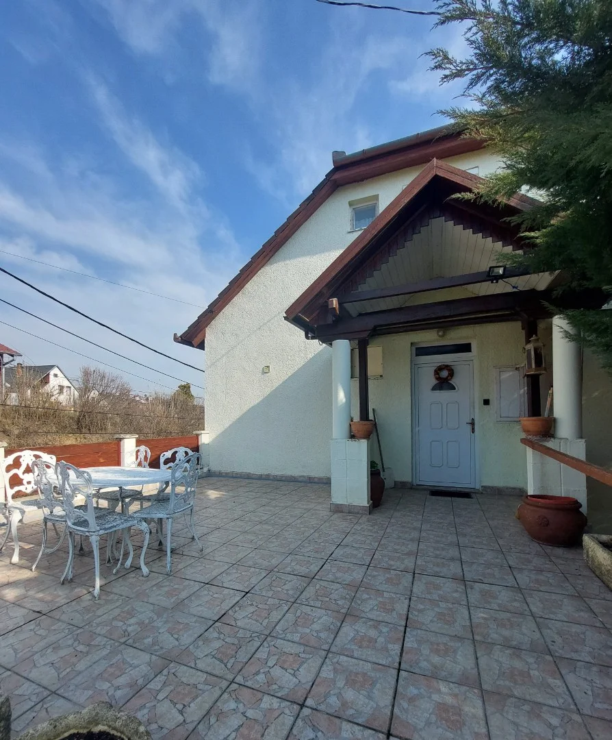 Eladó családi ház Pécsen