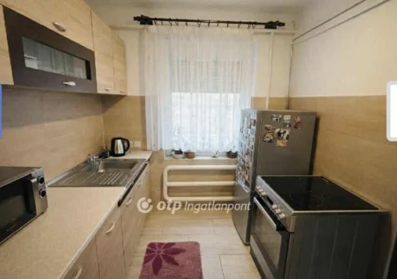 Eladó tégla lakás Hajdúsámsonon - Kép 2