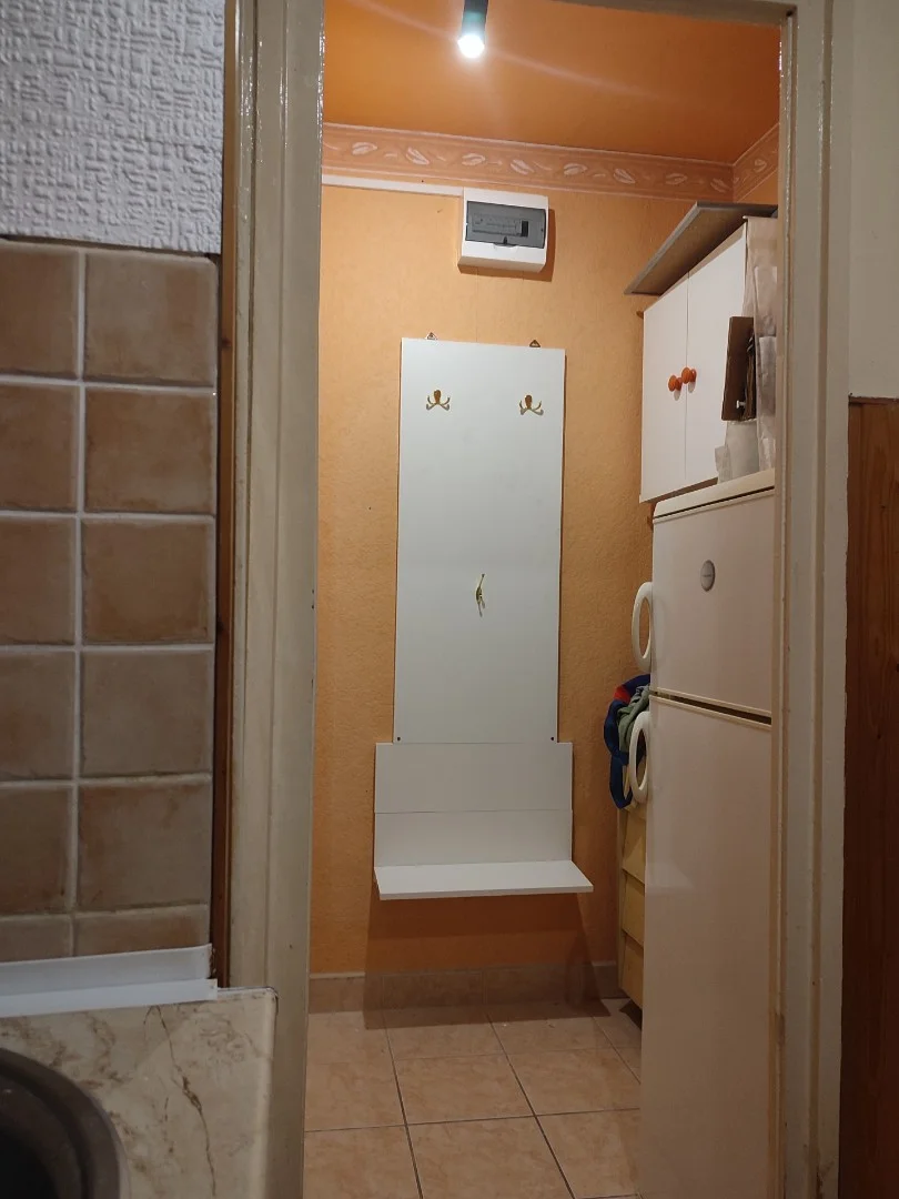 Kiadó panel lakás Budapest 08. ker.en - Kép 4