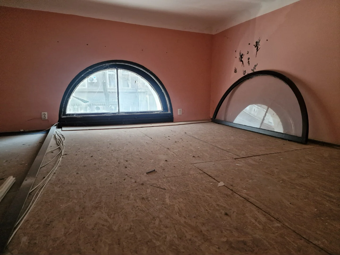 Kiadó üzlet iroda / üzlet / kereskedelmi / szolgáltató Budapest 07. ker.en