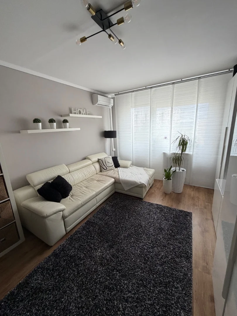 Eladó panel lakás Budapesten - Kép 2