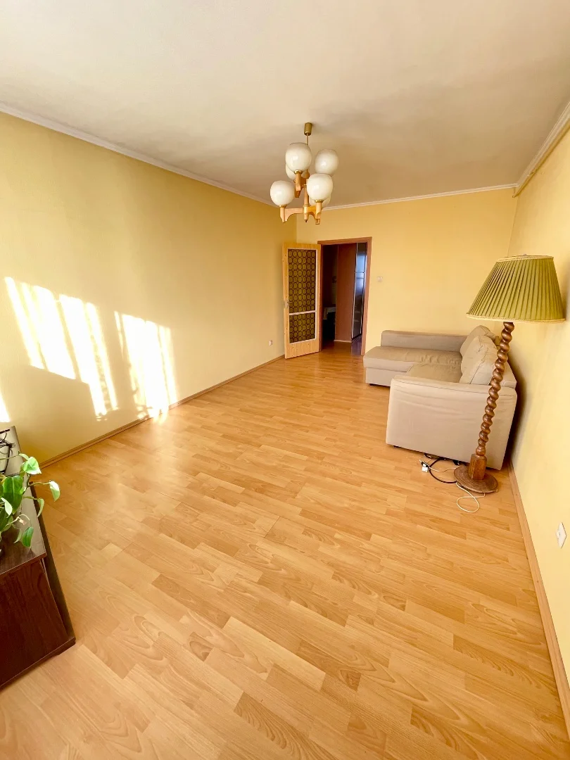 Eladó panel lakás Budapest 03. ker.en - Kép 2