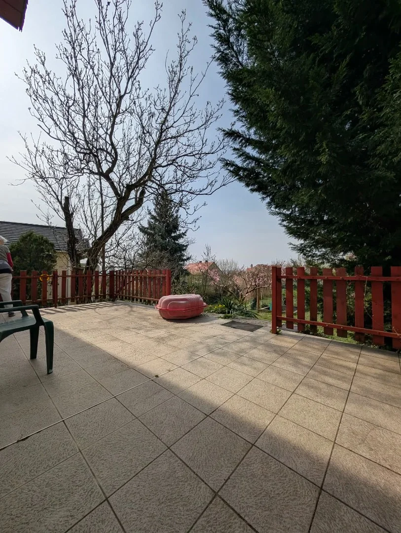 Eladó családi ház Pécsen - Kép 7