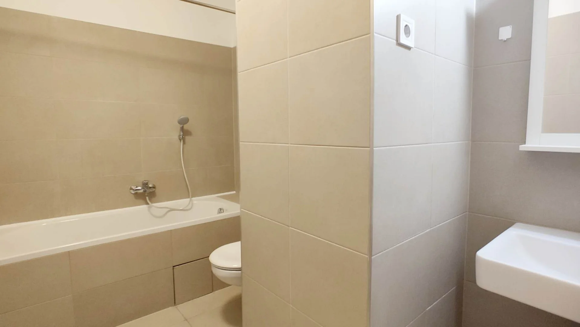 Kiadó tégla lakás Budapest 02. ker.en - Kép 10