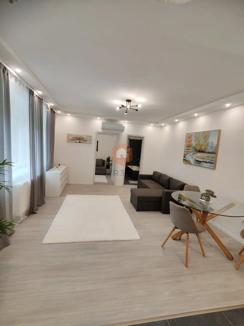 Eladó tégla lakás Pécsen - Kép 2